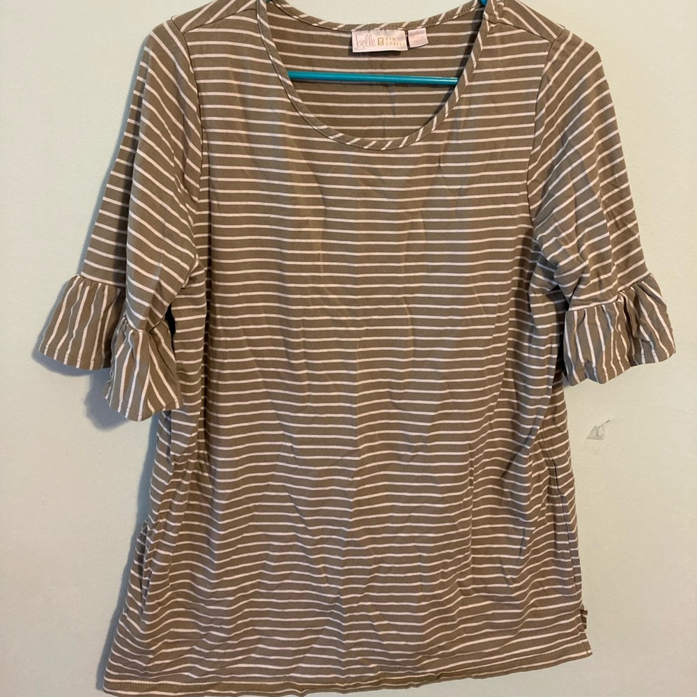 Belle blouse size medium in gently used condition.